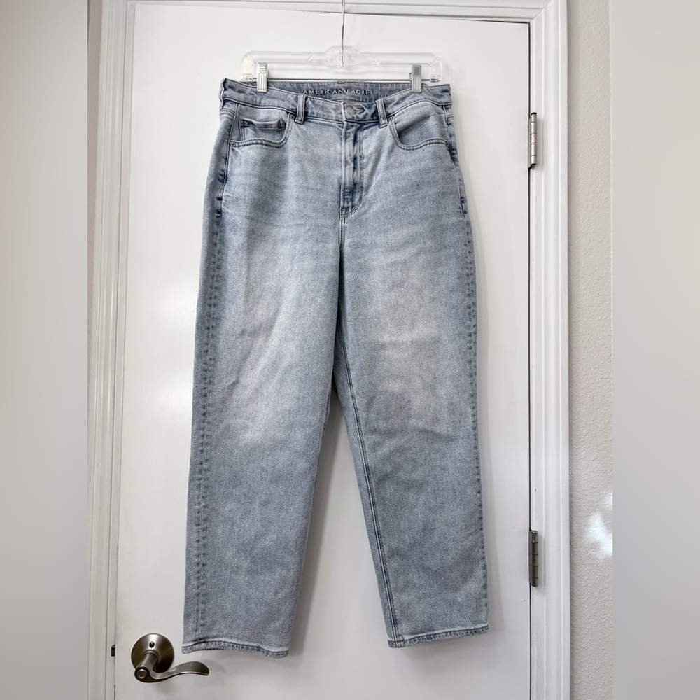 💙 American Eagle Mom Straight Jean 12 Short